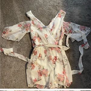 Floral romper size small